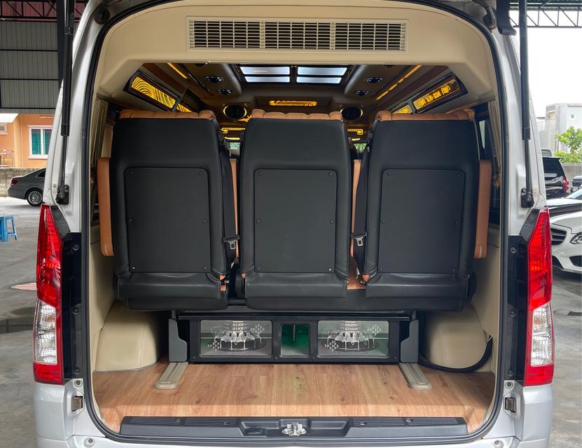 ขาย Toyoya Commuter 2.8 ปี22 18