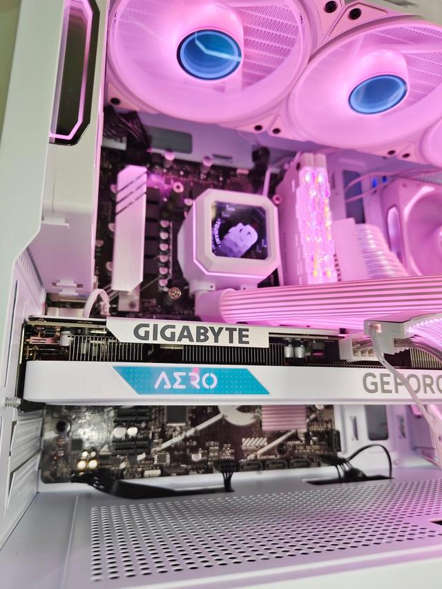 ขายคอมพิวเตอร์ Asus สีชมพูเหมาะสำหรับสาวๆ 3