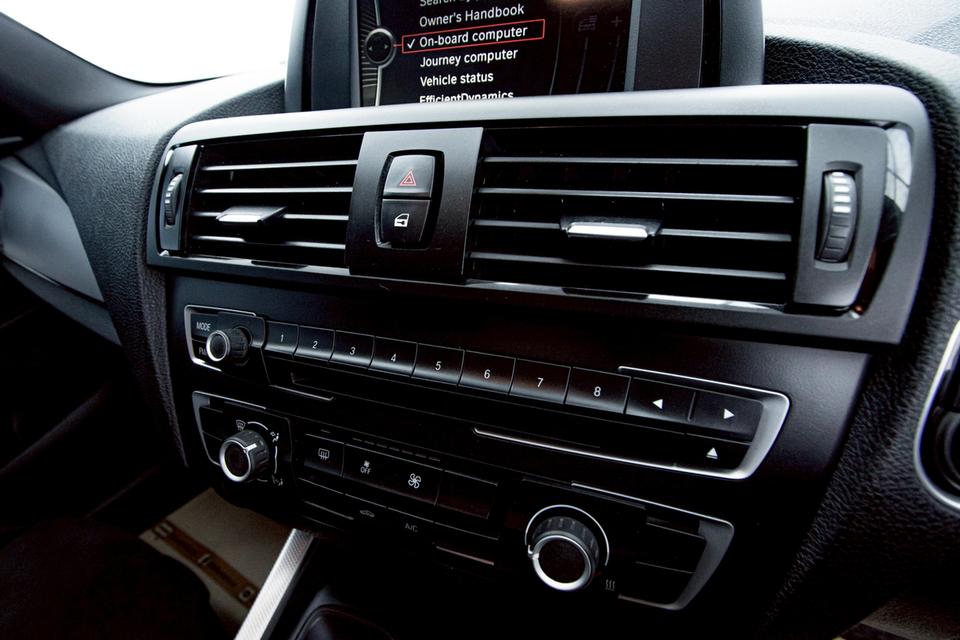 รหัสรถ 1D215 BMW 116i 5-TUERNER RHD 1.6 2014 8