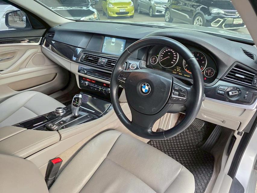 รหัสรถ WMT725 BMW 523i ปี 2014 รูปที่ 9
