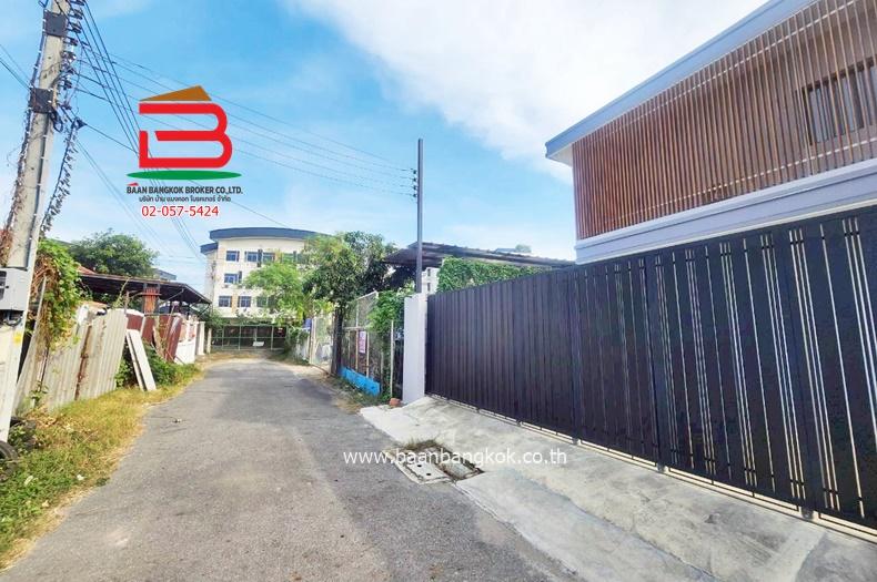 ที่ดินถมแล้ว ซอยโกสุมรวมใจ 20 เนื้อที่ 105.9 ตรว. (ใกล้ตลาดโกสุมรวมใจ) ถนนกำแพงเพชร6 แขวงสีกัน เขตดอนเมือง 5