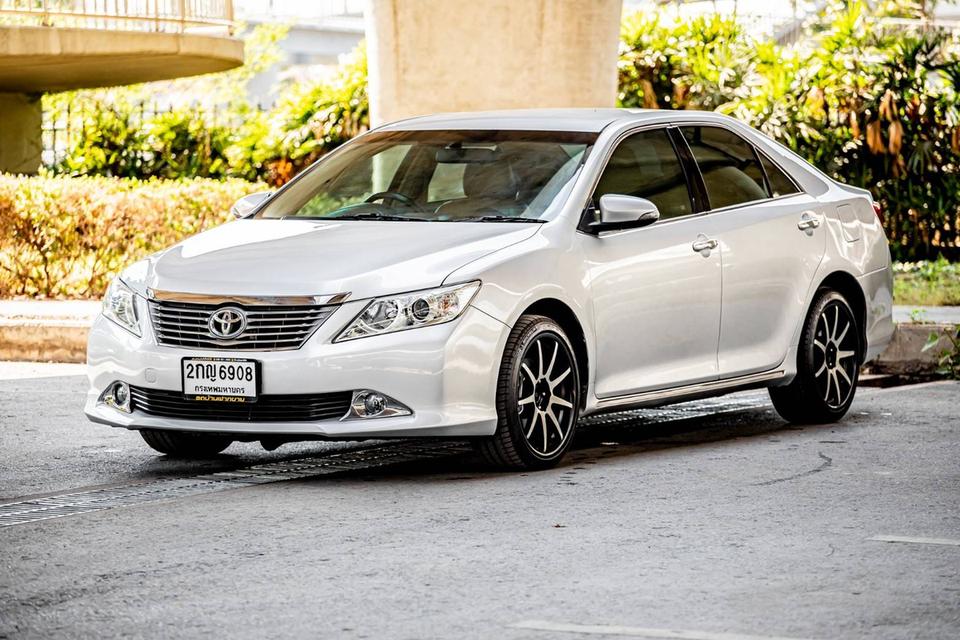 Toyota Camry 2.0G ปี 2013 สีบรอนซ์ มือเดียวป้ายแดง   3