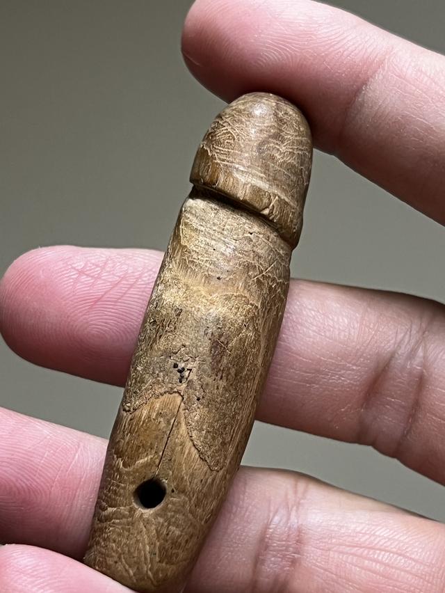 ปลัดขิกหลวงปู่เมฆ  วัดลำกระดาน