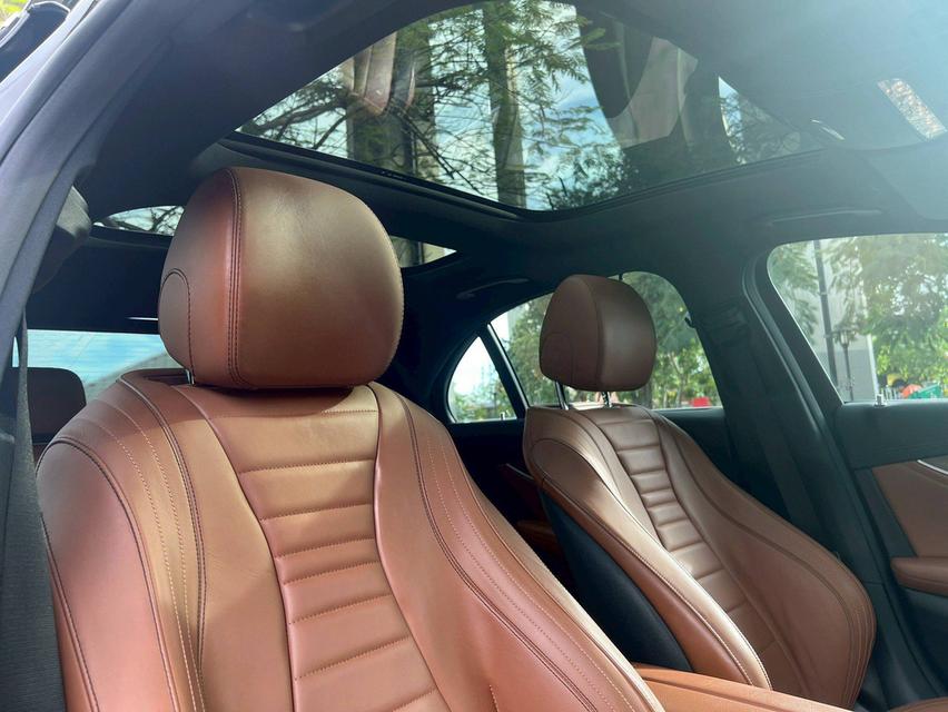 รถเข้าใหม่! MERCEDES-BENZ E220d AMG Dynamic ปี 2016 (จดทะเบียน 2017) สีดำ 11