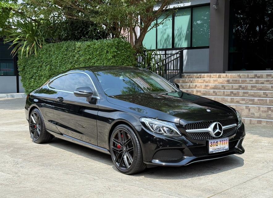 2018 BENZ C250 COUPE รถมือเดียวออกศูนย์ BENZ THAILAND รถวิ่งน้อย เข้าศูนย์ทุกระยะ ไม่เคยมีอุบัติเหตุครับ