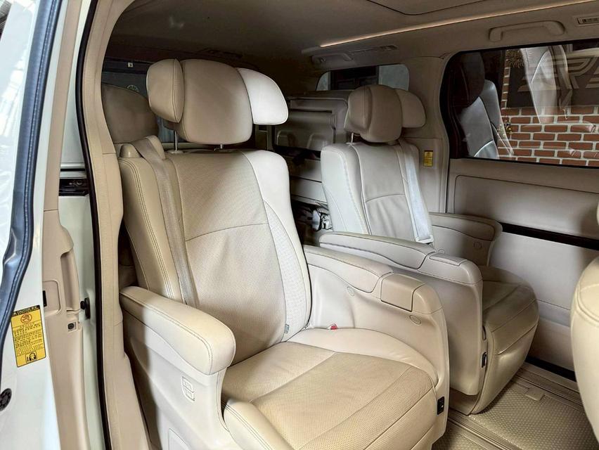 Toyota Alphard 2.4V ปี 2012  11