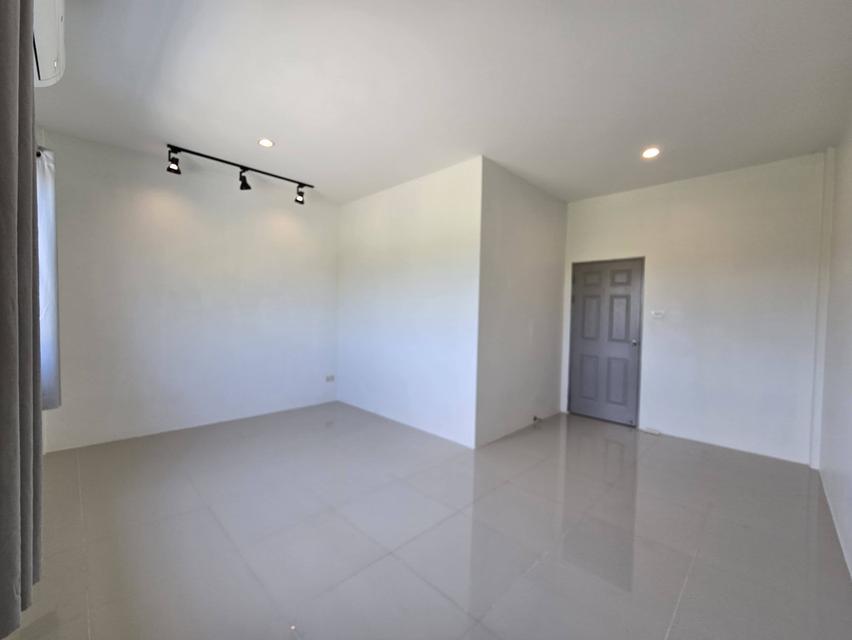 U1404 ให้เช่าบ้านเดี่ยว 2 ชั้น บ้านใหญ่ขนาดพื้นที่ 1 ไร่ หมู่บ้านสวนเนรมิตร ย้านออเงิน-รามอินทรา พร้อมสระว่ายน้ำส่วนตัว บ้านพร้อมเฟอร์ครบ ทำเลดีเดินทา 13