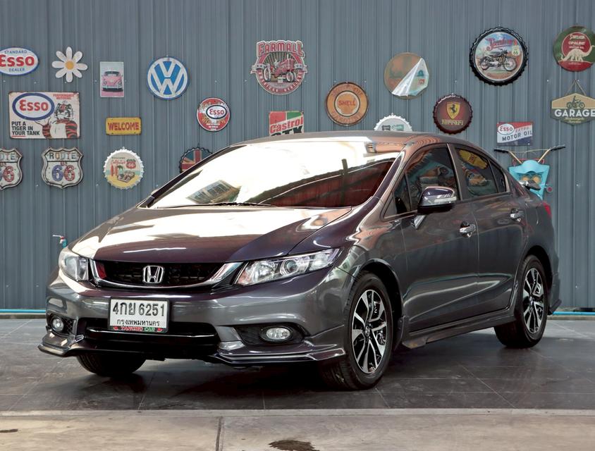 HONDA CIVIC FB 1.8 ES i-VTEC ปี2015ออพชั่นแน่นเต็มคัน ตัวท็อปสุดในรุ่น