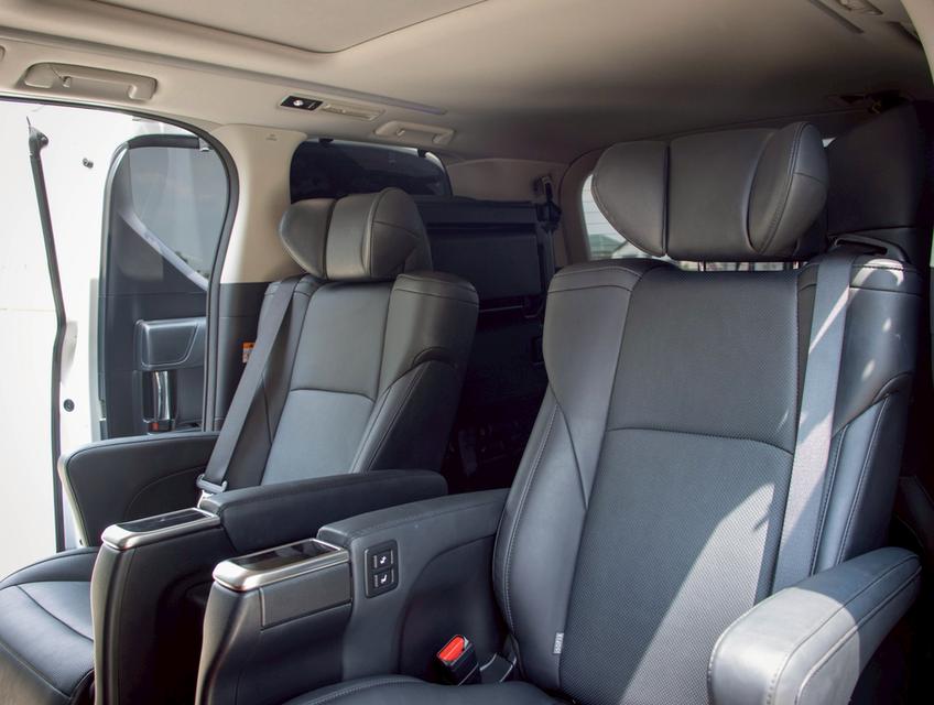 TOYOTA ALPHARD 2.5L SC PACKAGE 2023 11