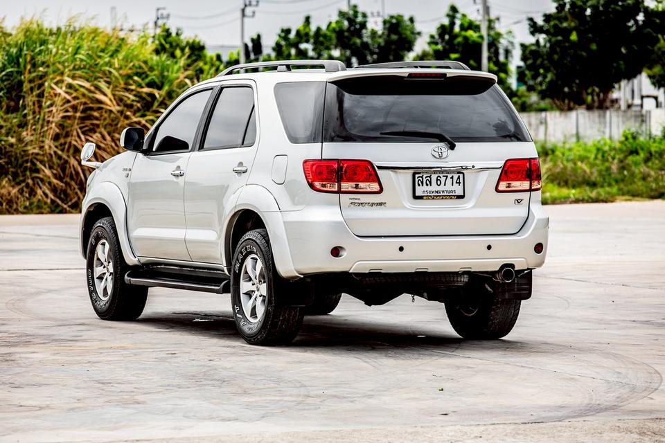 TOYOTA FORTUNER 3.0V 4WD สีเทา เกียร์ออโต้ ปี 2006 สวยสภาพดี 7