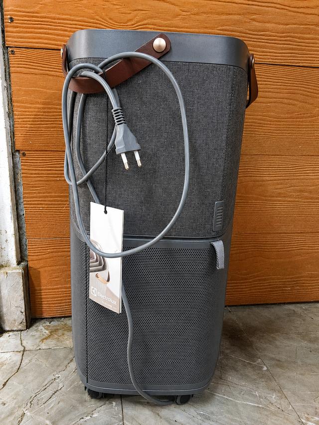 ขายเครื่องฟอกอากาศ Electrolux Pure A9 รุ่นใหญ่ พร้อมรีโมต รูปที่ 2