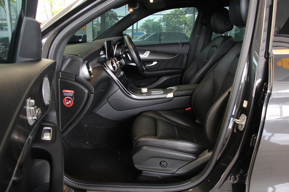 รหัสรถ TKG3939 MERCEDES BENZ GLC220d 2.0 AMG DYNAMIC ปี 2021 13