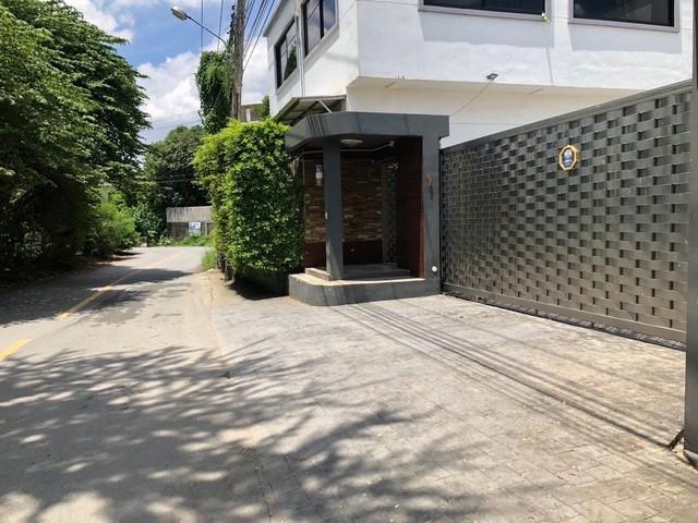 บ้านเดี่ยว เนื้อที่ 1 ไร่ บ้าน 2 หลัง บ้านสวยพร้อมอยู่ ใกล้ รพ ศิริราช 3.5 km อยู่ในซอยจรัญ 35 2
