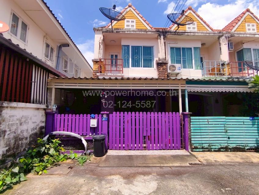 หมู่บ้านอู่ทองเพลส 6 ซอย 12 ลำลูกกา ใกล้ตลาดเปียร์นนท์ ถนนลำลูกกา ต.คูคต อ.ลำลูกกา จ.ปทุมธานี