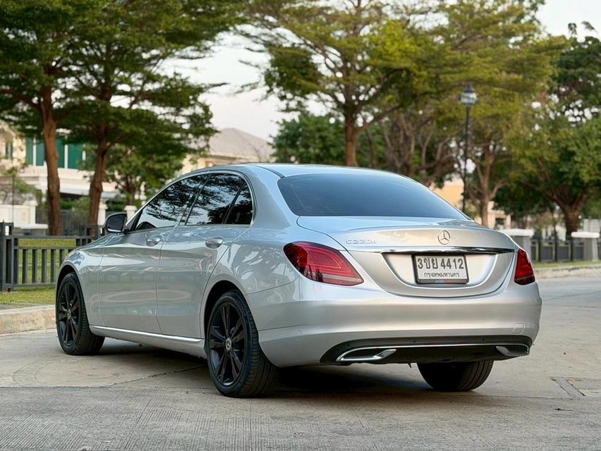 รหัสรถ AVA4412 ⭐️ Benz C220d ดีเซลล้วน W205 ปี 2019 รูปที่ 6