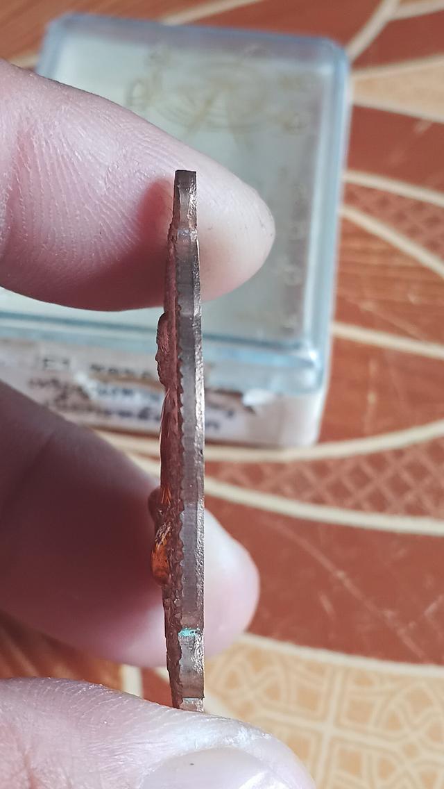 เหรียญนั่งพาน บูชาครู หลวงพ่อคูณ วัดบ้านไร่ 3