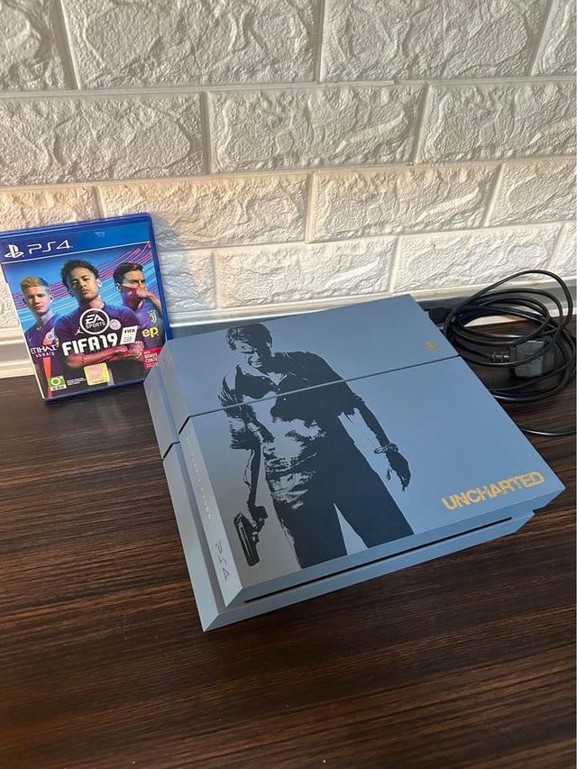 Playstation 4 x Uncharted