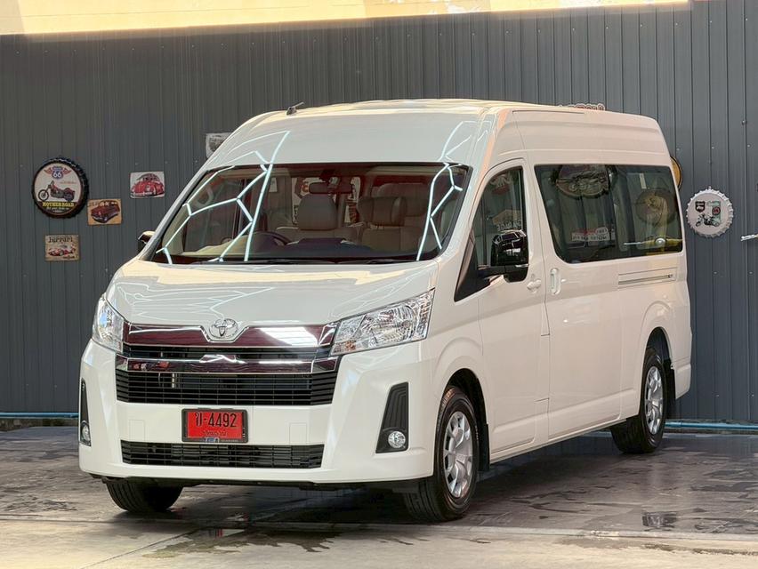 TOYOTA COMMUTER 2.8 Premium ป้ายแดง