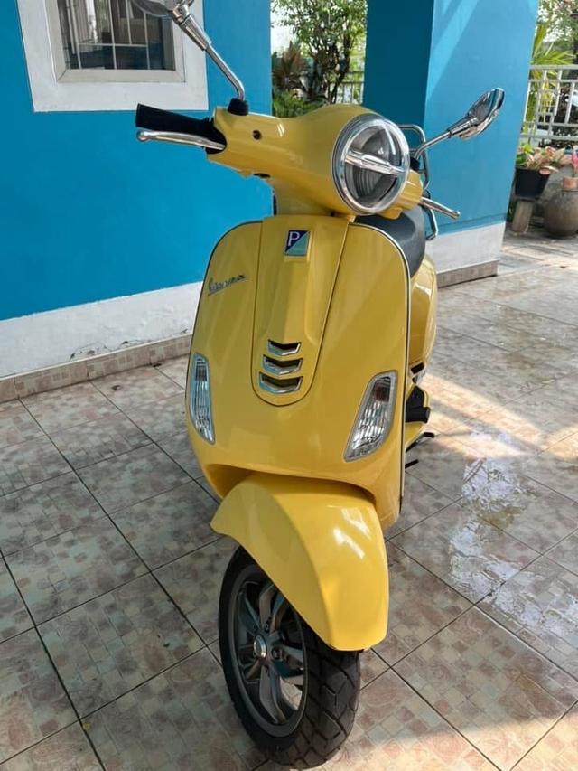 Vespa LX 125 สีเหลืองสวยมาก รถมือ 2 3