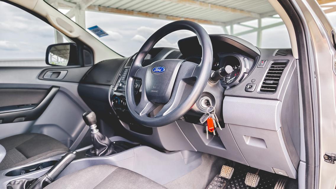 FORD RANGER CAB 2.2 XLS Hi-Rider M/T ปี 2017 จด 2018 ดาวน์ 0% รูปที่ 5