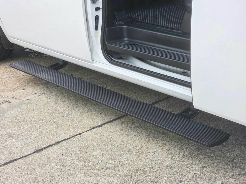 (แจ้งรหัสรถ PEAT641) HYUNDAI STARIA PREMIUM (SUNROOF) ปี 2025 แท้ รูปที่ 7