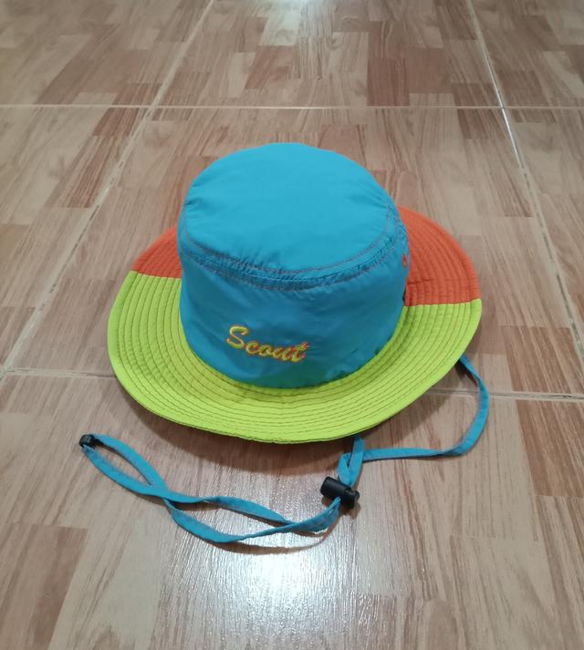 SCOUT หมวกผ้าไนล่อนสีสวยสดใส สายรูดกระชับเดิมๆ เบาใส่สบาย พกพาสะดวก สภาพดีมาก ยังดูใหม่ ไม่มีตำหนิ
