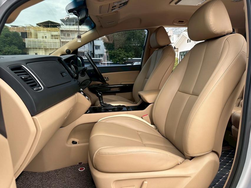 รหัสรถ PEAT9248 KIA GRAND CANIVAL 2.2EX ปี 2015  17