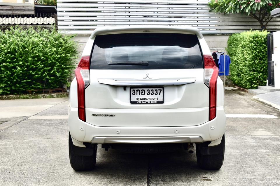 Mitsubishi pajero 2.4 GLS auto  7