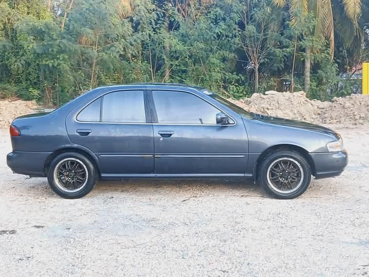 ปล่อยขายด่วน NISSAN SUNNY 4