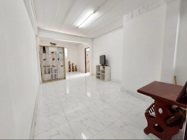 บ้านเดี่ยว ชั้นเดียว รีโนเวทใหม่ทั้งหลัง พร้อมอยู่ หมู่บ้าน ร่วมสุข 3 ถนนสามวา บ้านทำเลดี เดินทางสะดวก เพียง 1 กม. จากสถ 4