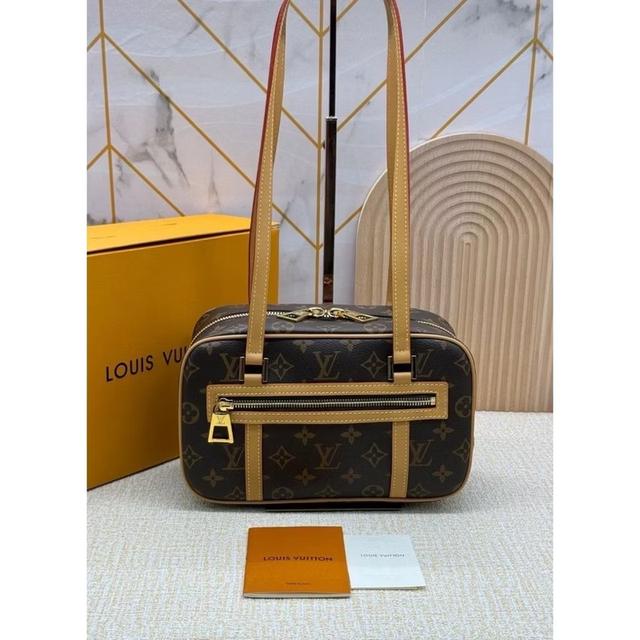 LV 25 CM Free Package รูปที่ 2
