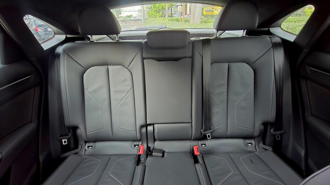 รหัสรถ WB36 Audi Q3 Sportback 40TFSI Quattro S Line Black Edition  ปี 2022 5