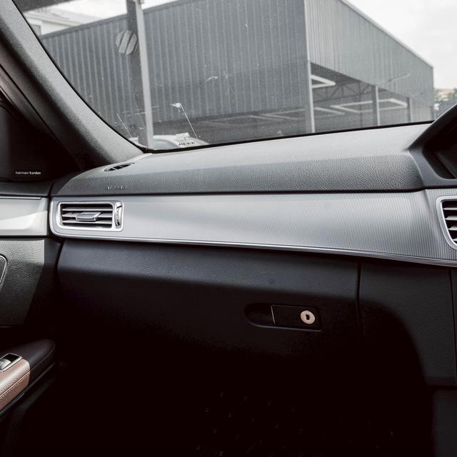 รหัสรถ 67GG3759 Benz E300 AMG ดีเซลไฮบริด 2014 ราคาสุดคุ้ม‼️‼️‼️ รูปที่ 18