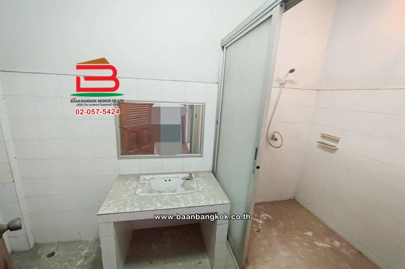 ทาวน์โฮม เนื้อที่ 36.3 ตร.ว. หมู่บ้านประยูรทอง 8 (สุขาภิบาล 5 ซอย 12/1), ใกล้เพลินนารี่มอลล์ ถนนสุขาภิบาล 5 แขวงท่าแร้ง เขตบางเขน 9