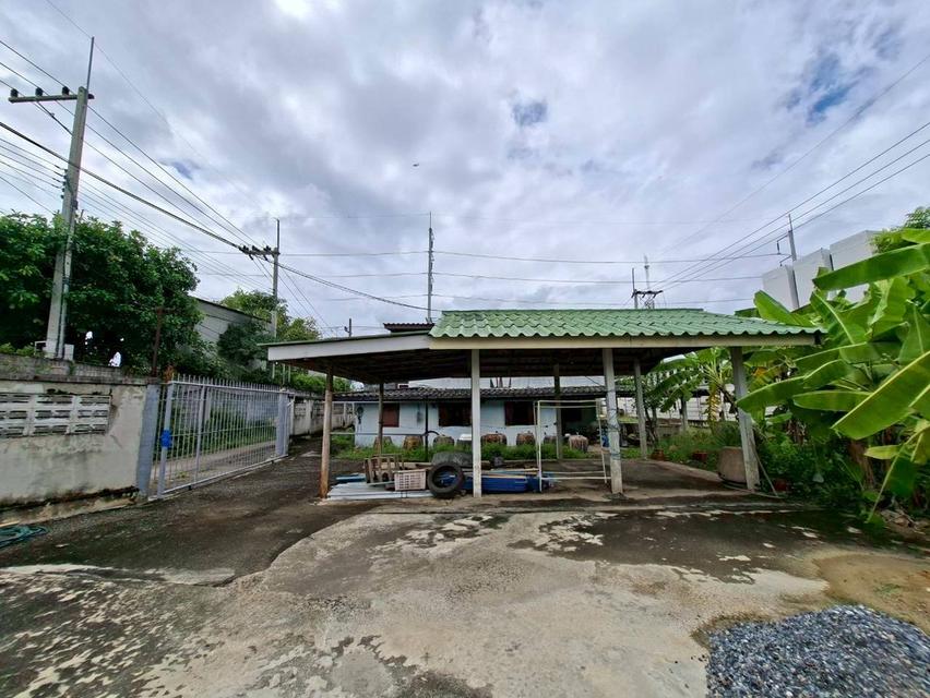 ขายที่ดินพร้อมสิ่งปลูกสร้าง ถนนเลียบคลองสอง-คลองหลวง 4