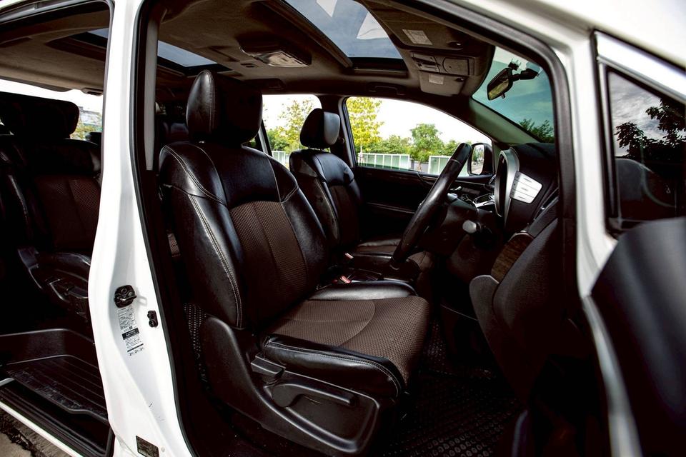 รหัสรถ GT99 Nissan Elgrand 2.5 ปี 2012 สีขาว 7 ที่นั่ง 9