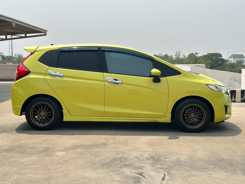 Honda Jazz 1.5sv ปี 2015
