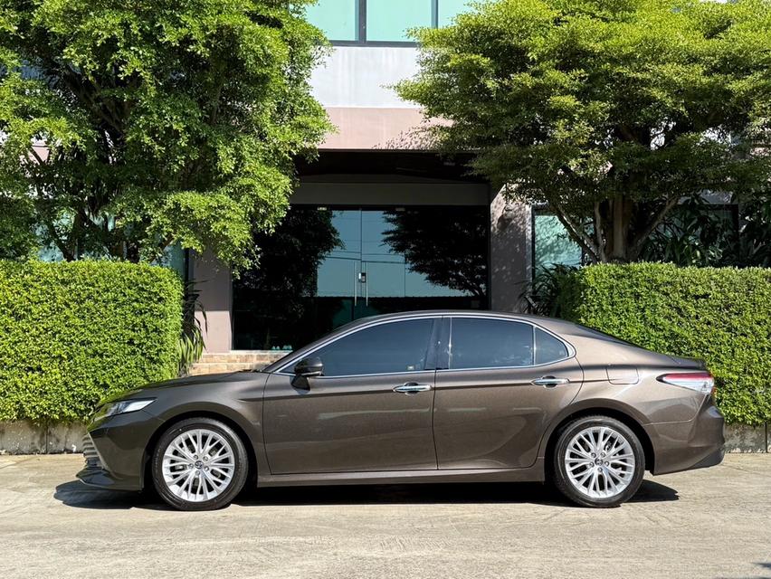2021 TOYOTA CAMRY 2.5G รถมือเดียวออกป้ายแดง รถวิ่งน้อย รถเข้าศูนย์ตามระยะ รถไม่เคยมีอุบัติเหตุครับ 5