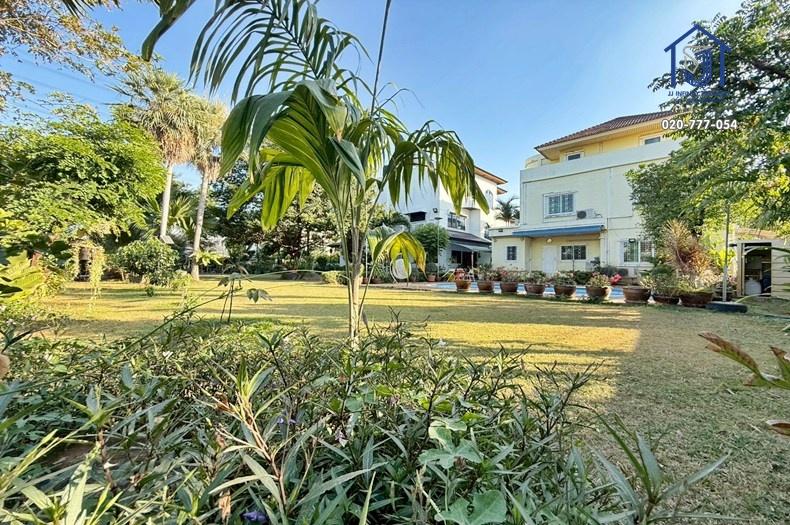 ขายบ้านเดี่ยว 3 ชั้น พร้อมที่ดิน 388 ตารางวา หมู่บ้านประชาชื่น เพลส ถนนประชาชื่น ใกล้รถไฟฟ้าสายสีชมพู 20