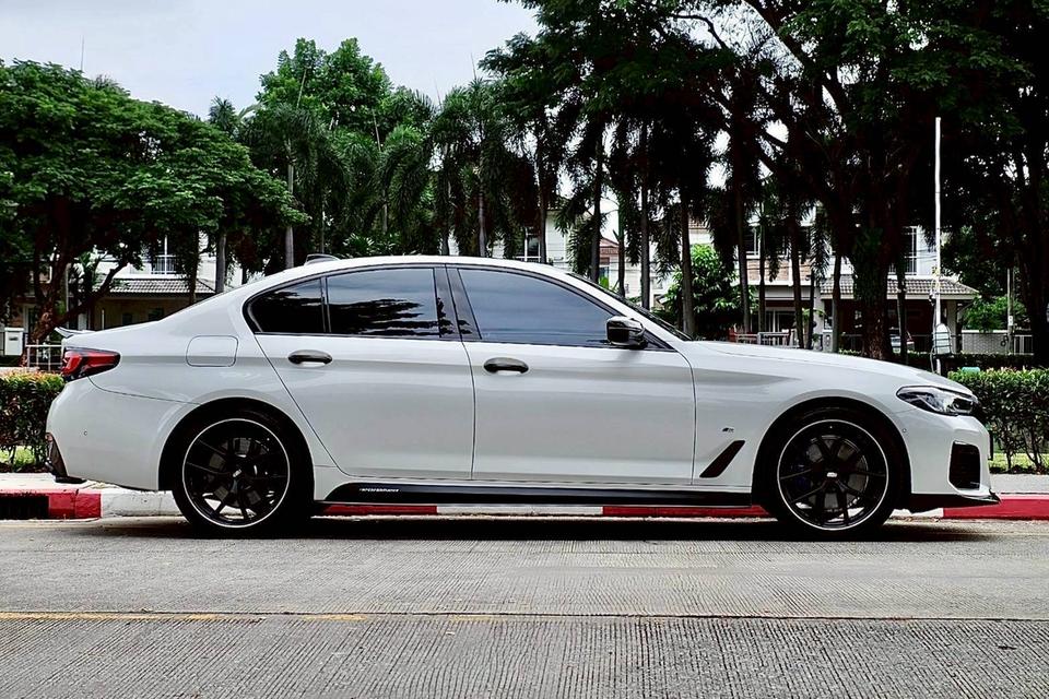 รหัสรถ PR1947 Bmw G30 530e LCI M Sport Package ปี 2022