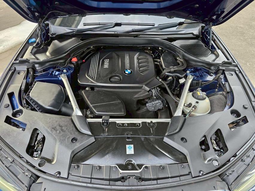 รหัสรถ WMT53 BMW 520d M Sport LCI G30 ปี 2023 15