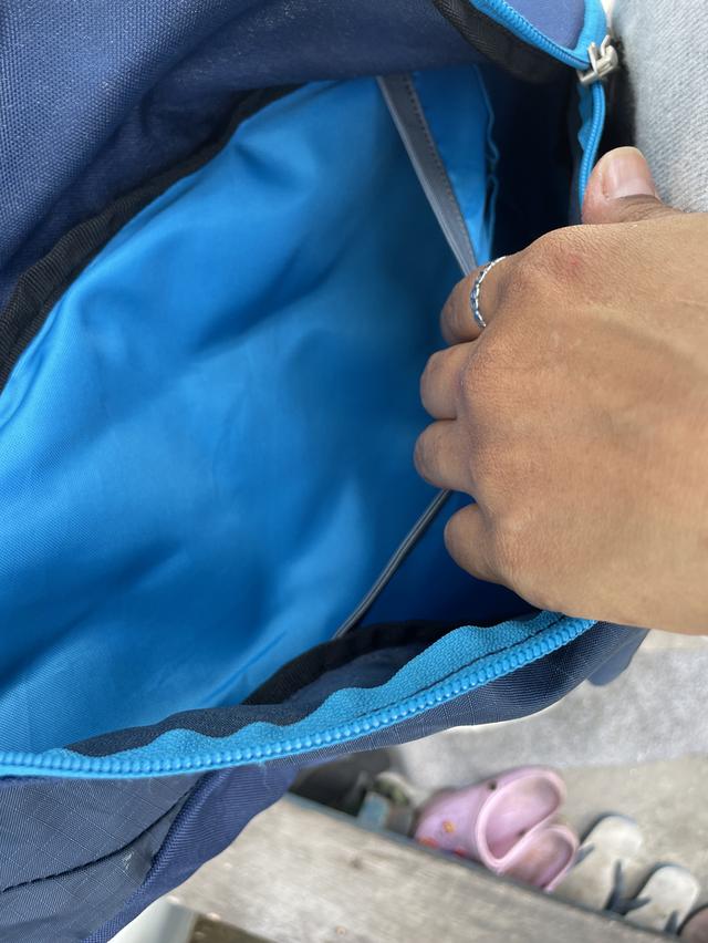 กาะเป๋าเป้ deuter สายสะพายข้างเดียว 8