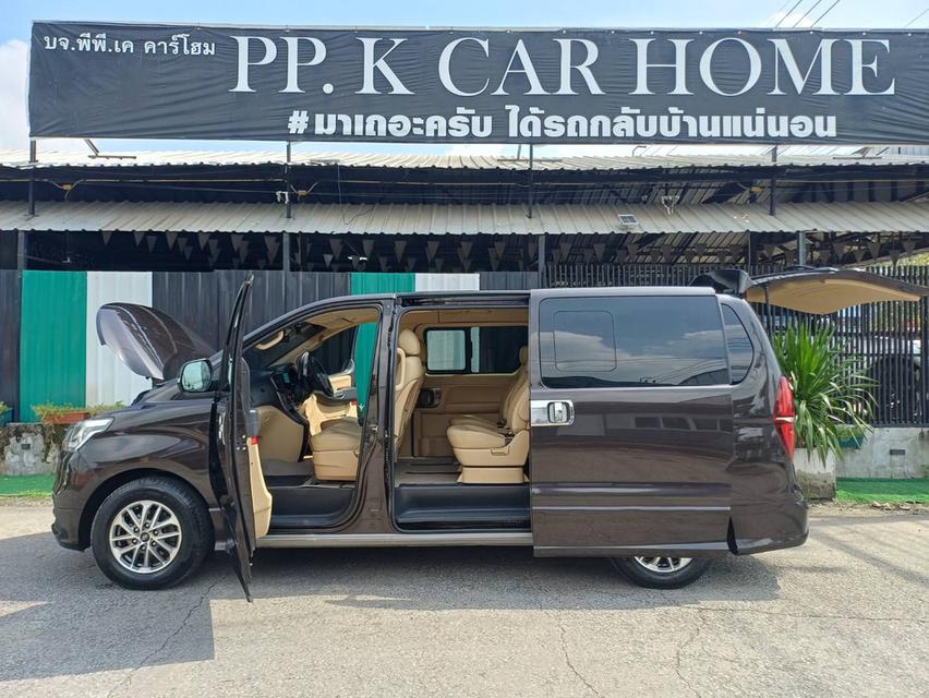 ปี2019 HYUNDAI H1 ELLITE AT TOP มือเดียว บุ๊คเซอร์วิสครบ 9