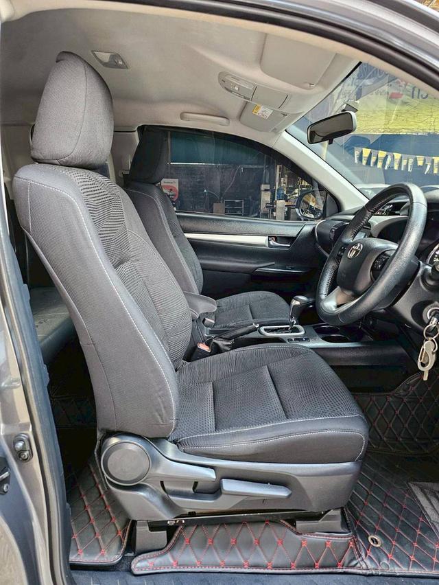 TOYOTA HILUX REVO 2.4 SMARTCAB MID Z-EDITION ปี 23 AT 8