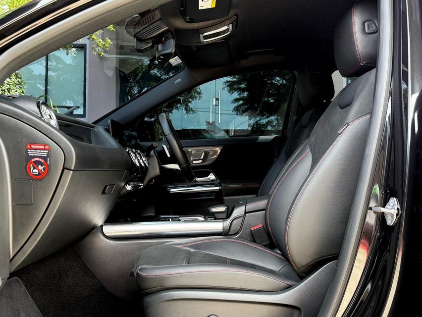 2022 BENZ GLA200 AMG รถมือเดียว 30,000 กม สภาพป้ายแดง รถเข้าศูนย์ทุกระยะ ไม่เคยมีอุบัติเหตุครับ 13