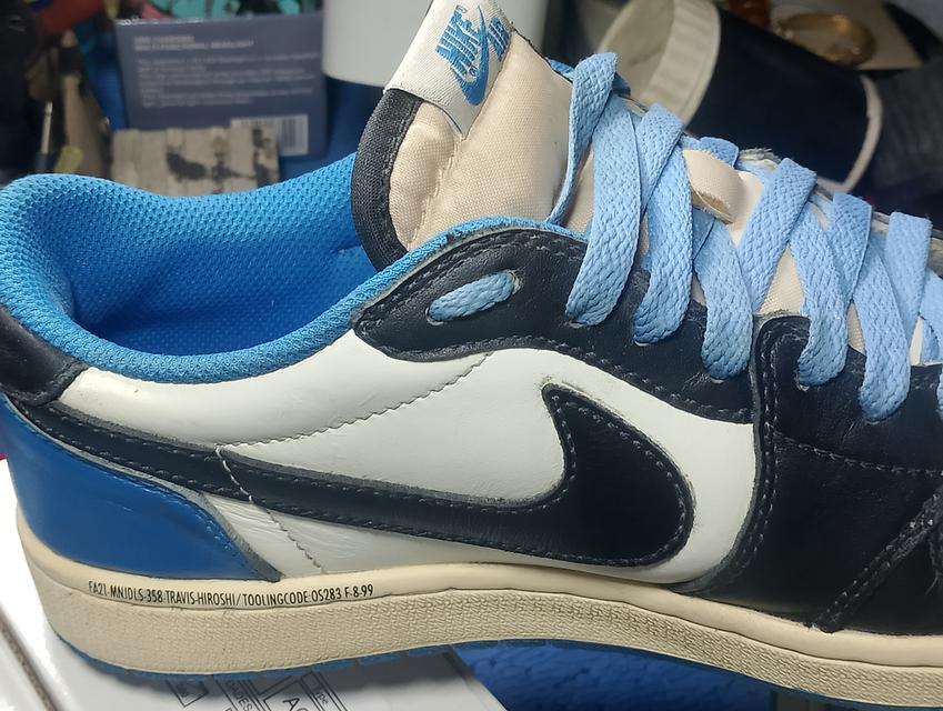 Air Jordan 1 low มือ2 สภาพ95+ สีขาว น้ำเงิน ดำ รูปย่อยที่ 4
