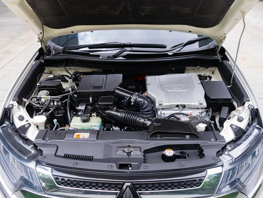 MITSUBISHI OUTLANDER PHEV 2.4 GT PREMIUM 4WD 2021 รูปที่ 9
