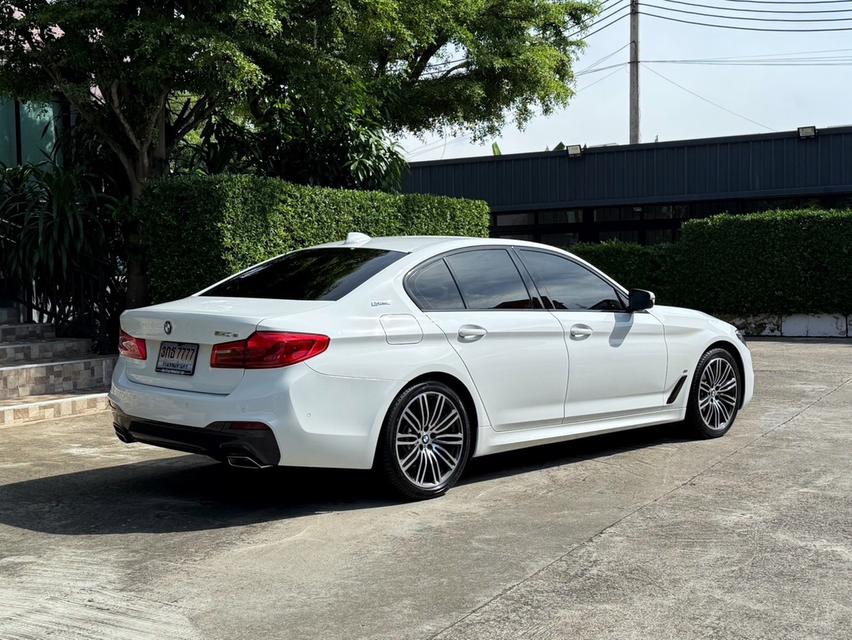 2020 BMW 530e MSPORT รถมือเดียวออกป้ายแดง รถวิ่งน้อย รถเข้าศูนย์ตามระยะ ไม่เคยมีอุบัติเหตุครับ