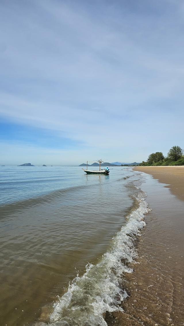 ขายหรือให้เช่า pool villa ติดทะเล บนที่ดินเนื้อที่ 2 ไร่ 20 ตรว. ชายทะเล ต.บ่อนอก กุยบุรี จ.ประจวบคีรีขันธ์ 15