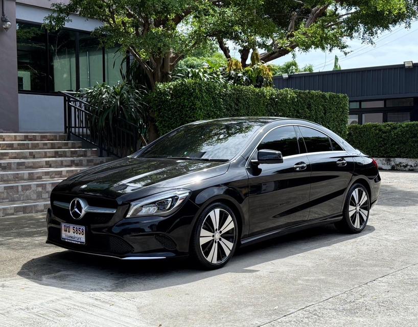 2018 BENZ CLA 200 FACELIFT รถออกศูนย์ BENZ THAILAND รถวิ่งน้อย เข้าศูนย์ทุกระยะ รถไม่เคยมีอุบัติเหตุครับ